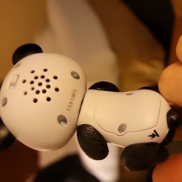 Wow Wee Untamed Fingerlings Baby Panda (Black) Interactive Electro… - Picture 3 of 4